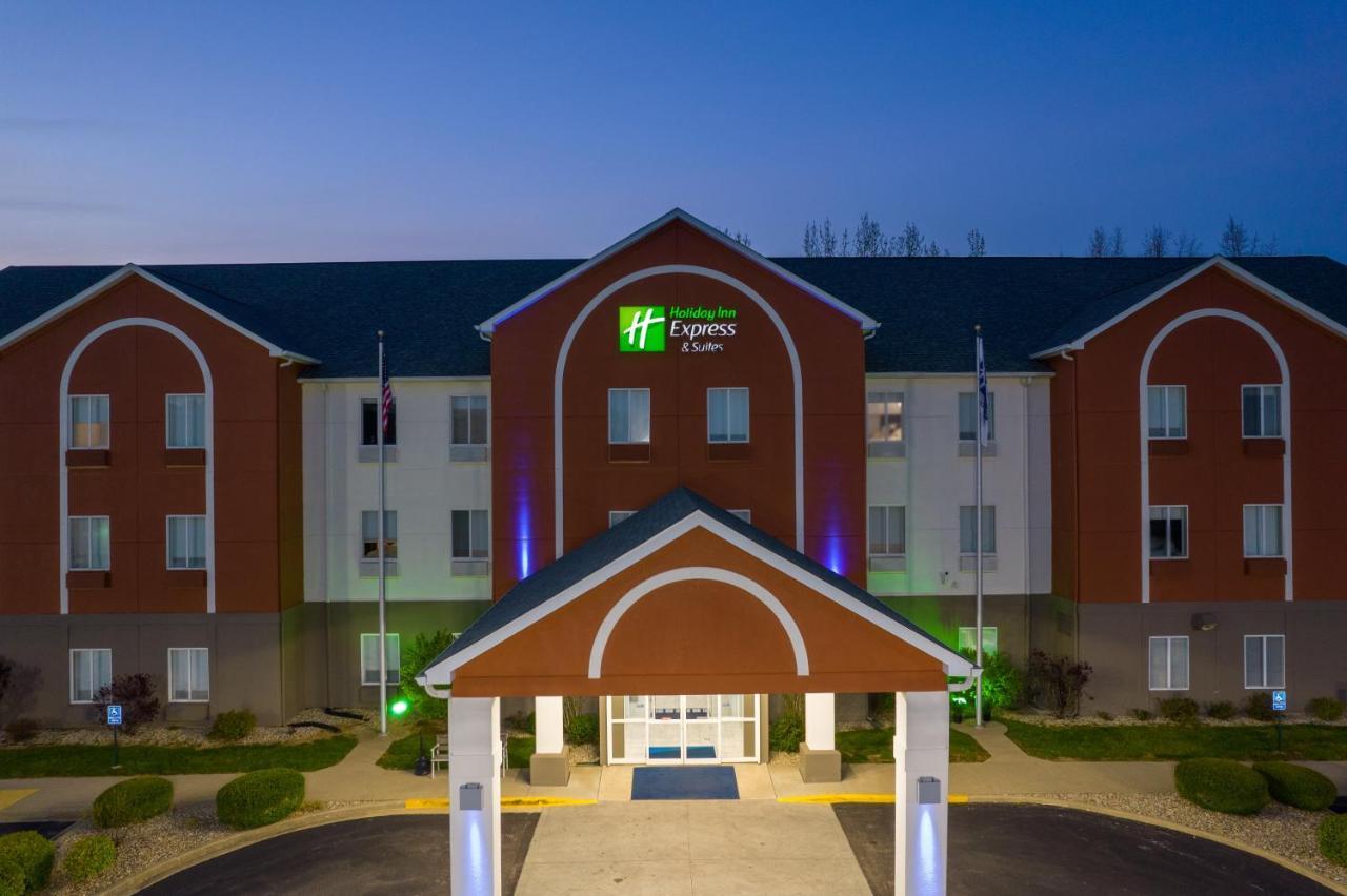 Holiday Inn Express Hotel & Suites Bedford By Ihg Екстериор снимка