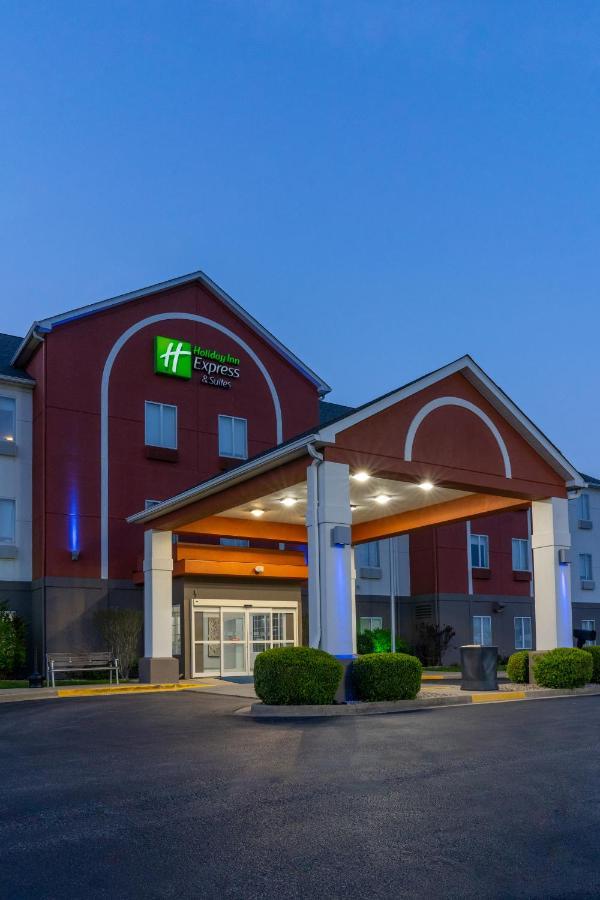 Holiday Inn Express Hotel & Suites Bedford By Ihg Екстериор снимка