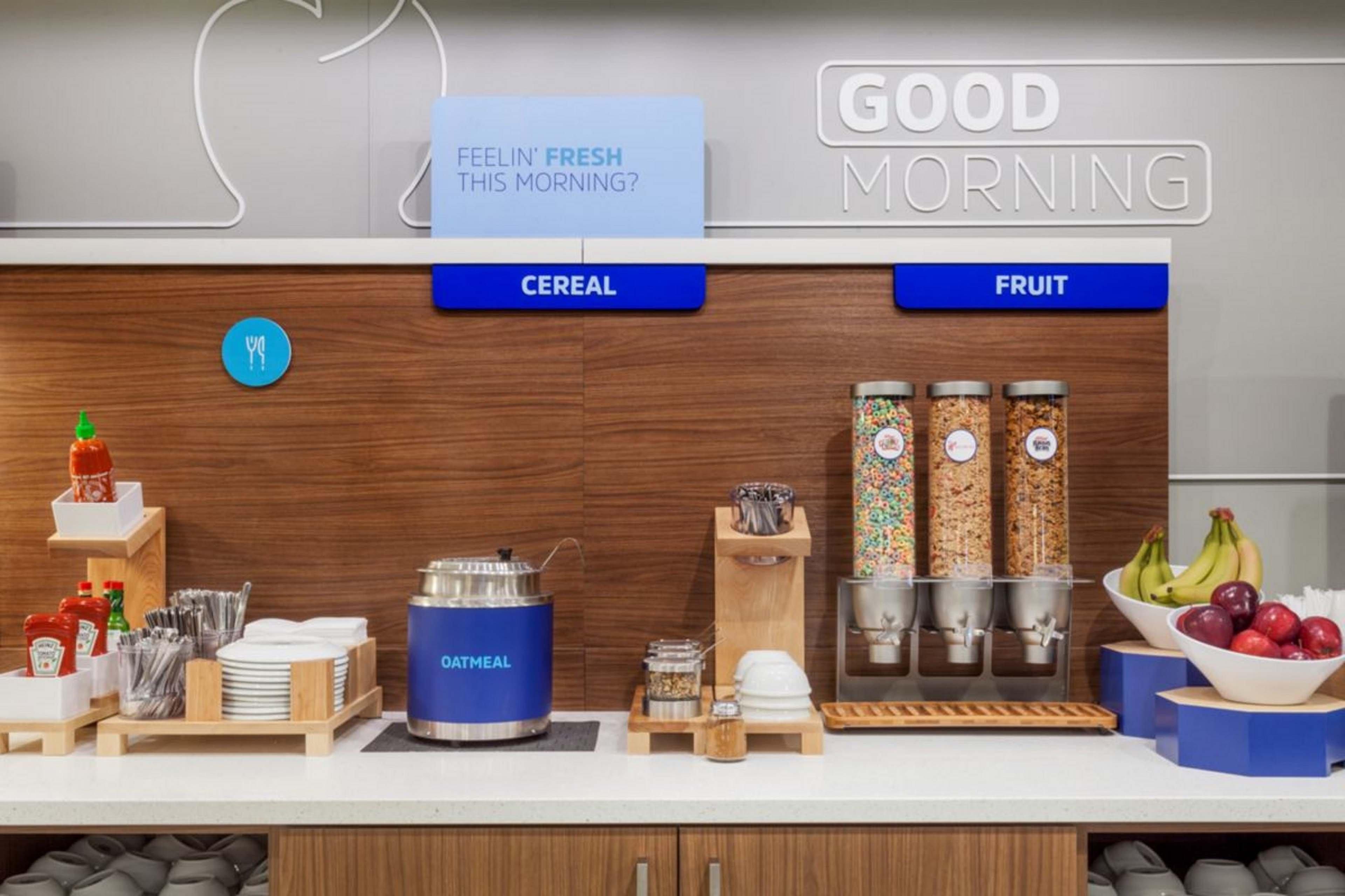 Holiday Inn Express Hotel & Suites Bedford By Ihg Екстериор снимка