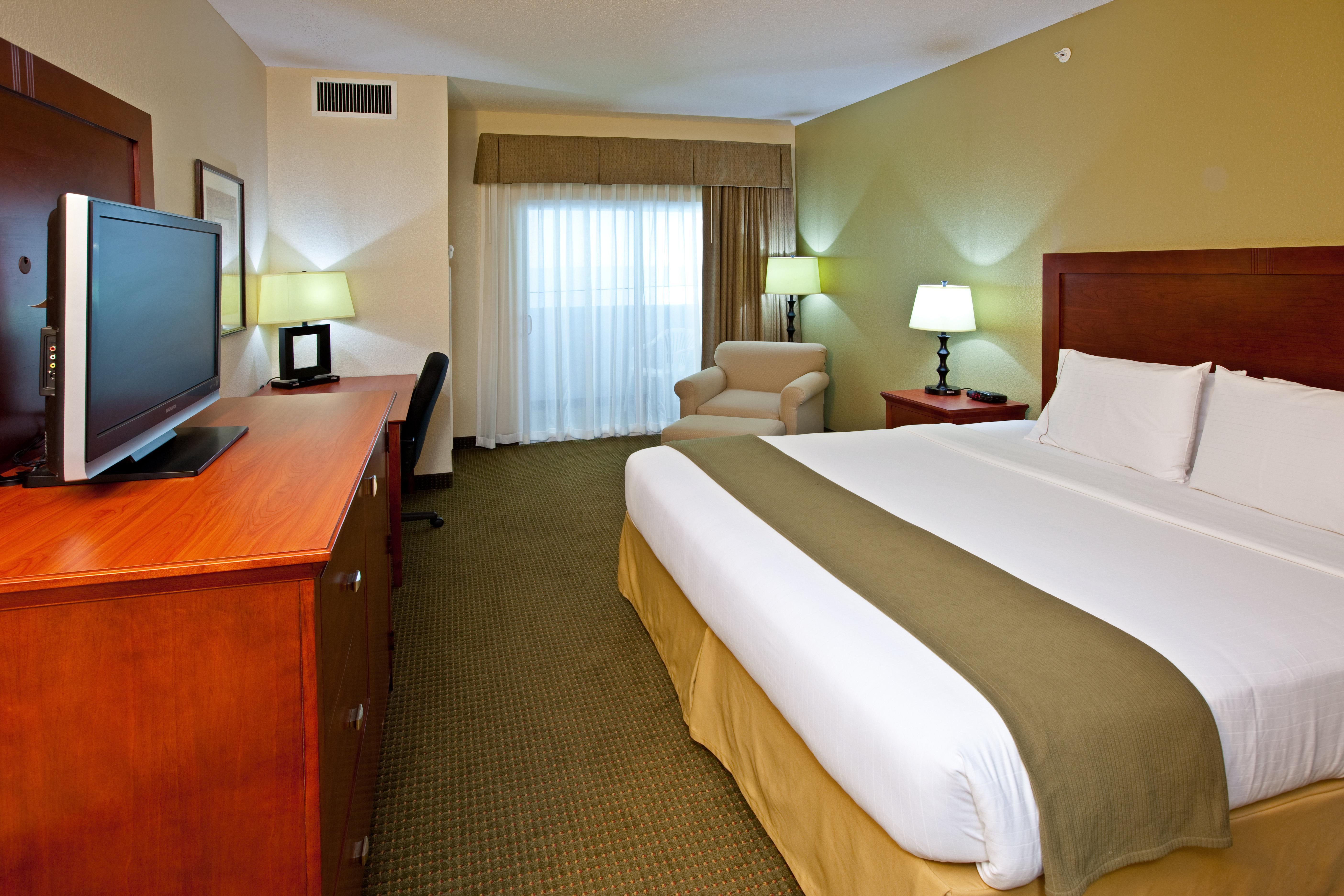 Holiday Inn Express Hotel & Suites Bedford By Ihg Екстериор снимка